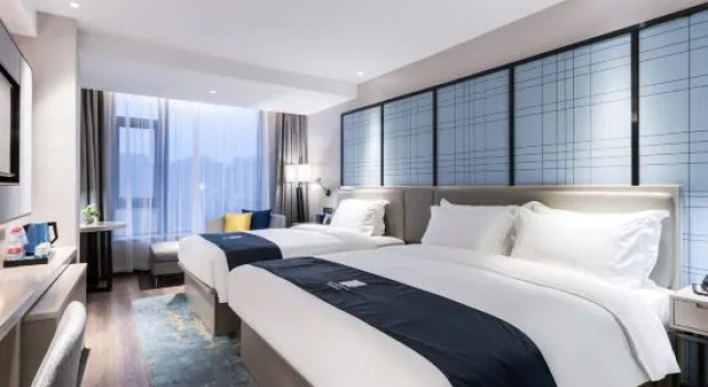 Люкс Comfort Echarm Hotel Huzhou Zhouli