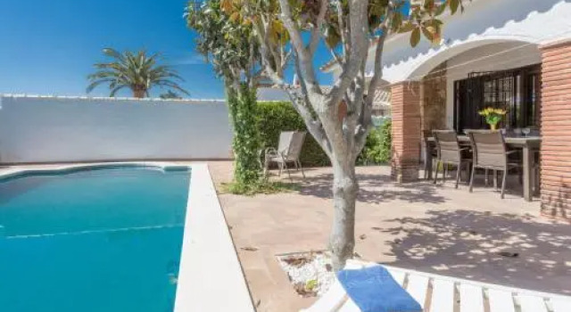Holiday Home Falconera 33b, Забронировать Отель Отели Alt Empordà с парковкой, Парковка