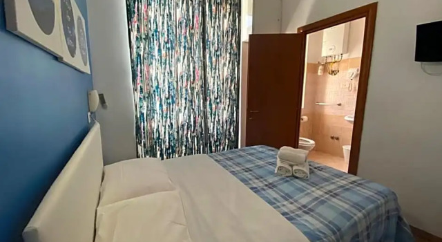 Basic room Freedom Traveller Hostel