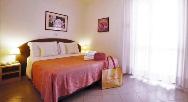 Двухместный номер Standard с балконом Hotel Desiree
