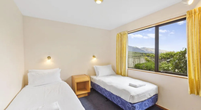 Golden Heights - family friendly with spa pool, Забронировать Дом для отпуска Kelvin Heights 