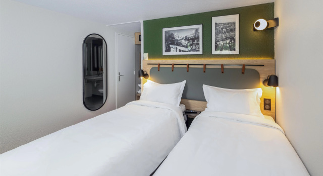 Двухместный номер Standard Campanile NATURE - Paris Ouest Gennevilliers Port