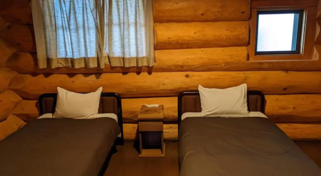 White Tree Log House Madarao Tangram, Prenota Hotel Hotel a Nagano con piscina, Piscina