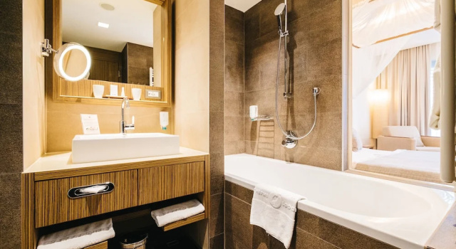 Номер Standard St. Martins Therme & Lodge