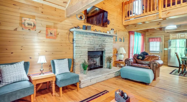 Коттедж 5 Mi to Gsmnp: Cabin w/ Hot Tub & Game Area