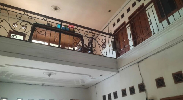 OYO Life 93160 Kost Jenny Karawang