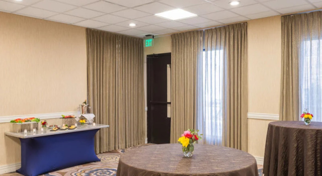 Crowne Plaza Hotel White Plains downtown, Varaa Hotelli White Plains Westchester County