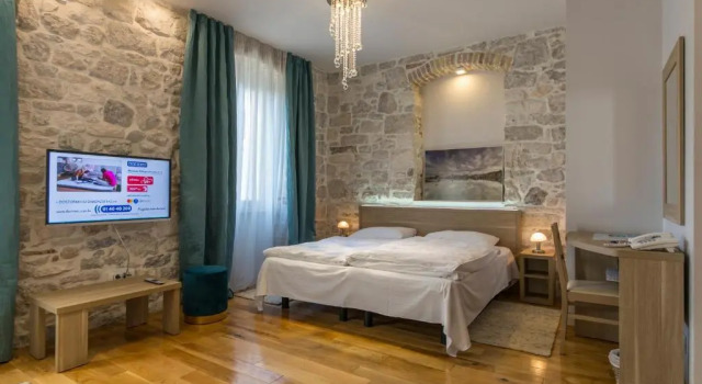 Tifani Luxury Rooms 2, Prenota Bed & breakfast Splitska 
