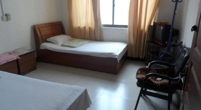 Jinyuan Hotel, Rezervovat Hotel Čeng-čou Henan
