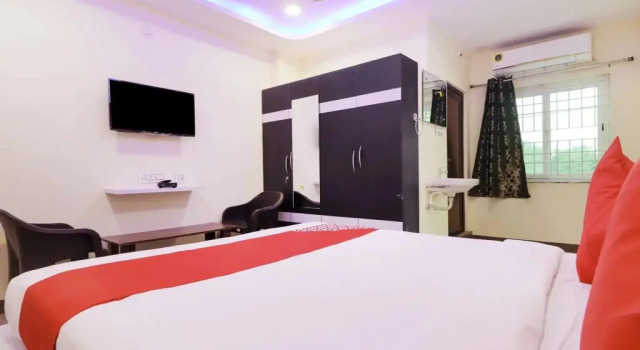Sharan Inn by OYO Rooms, 예약 호텔 Dundigal Telingana state