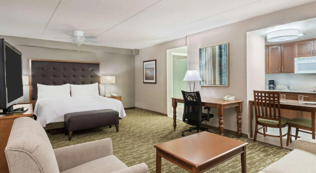 Двухместный номер Premium Homewood Suites by Hilton Holyoke-Springfield/North