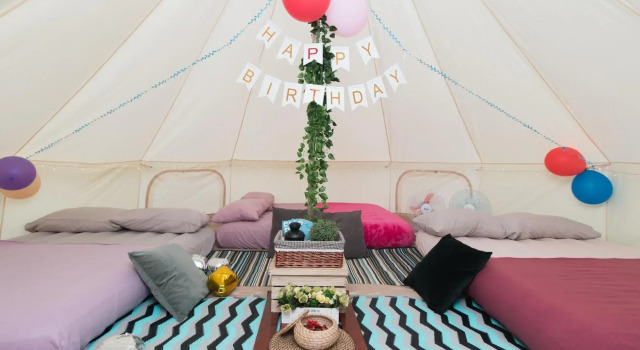 Glamping kaki singapore-Standard medium bell tent, Prenota Campeggio Singapore Singapore