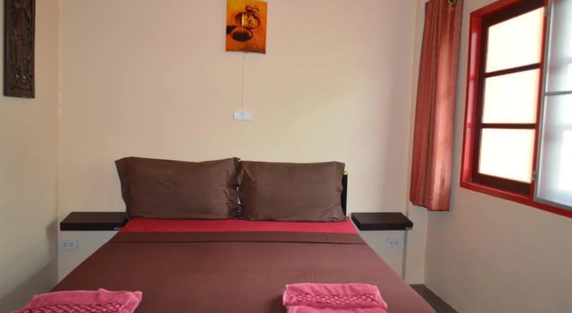 La paillote Guest house, Book Guesthouse Ban Phe Rayong Province