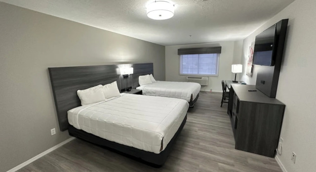 Четырёхместный номер Standard Quality Inn Carlin