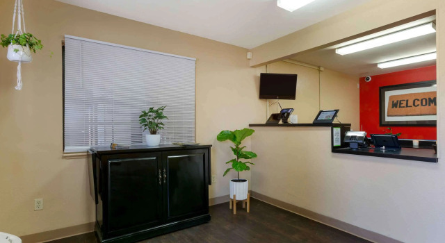 Extended Stay America Select Suites Phoenix Scottsdale North