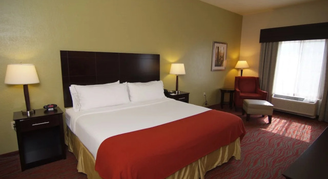 Двухместный номер Standard Holiday Inn Express Hotel & Suites Indianapolis North Carmel by IHG