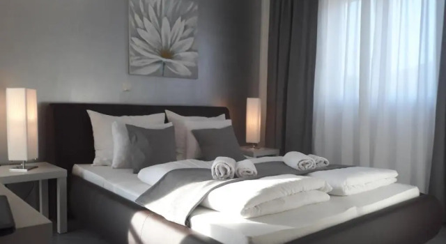 Garfild Guest house, Забронировать Гостевой дом Отели Приморско-Горанской жупания с парковкой, Парковка