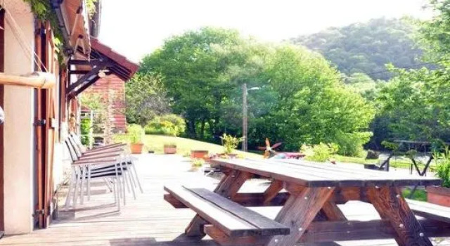 Maison Mazagran, Rezerwuj Hotel Hotele w Doubs z basenem, Basen