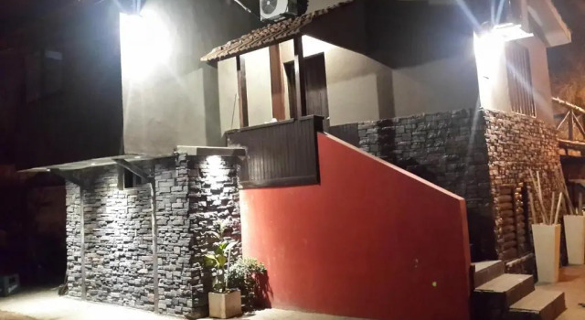 Коттедж ViviSierras, Carlos Paz casa centro frente al lago, pileta climatizada, 4 dormitorios, 3 baños, quincho