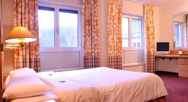 Трёхместный номер Standard Castel de Pont-a-Lesse