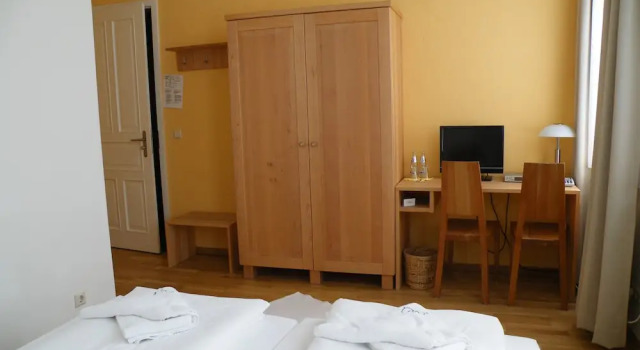 BioHotel Burg Lenzen, Buchen Sie Hotel Lenzen 