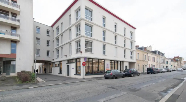 NATHAN - Appartement proche gare, arrivée 24 24