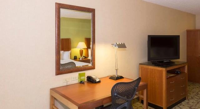 Двухместный номер Standard Hilton Garden Inn Buffalo Airport