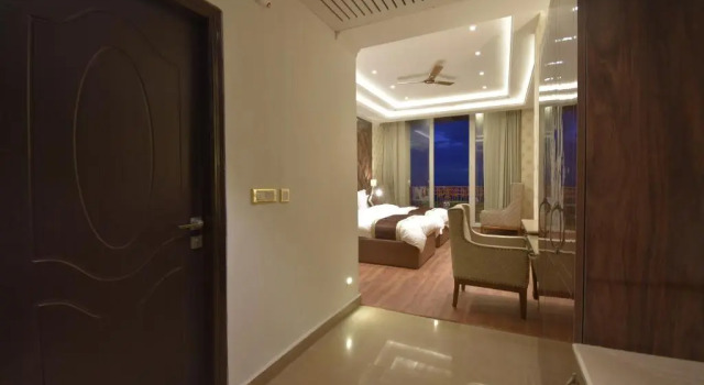 Grand Him Queen Hot And Cold AC Centralized