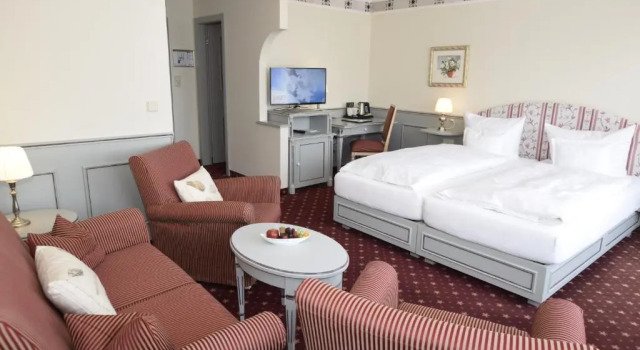 Трёхместный номер Standard с балконом Hotel Wiking Sylt