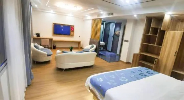 Люкс Deluxe Baizhangji Mountain and Sea Homestay