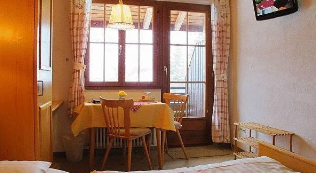 Höhenpension Glashütte Bed&Breakfast Frühstückspension Hotel GARNI, Reserva ahora Hotel Hoteles en Baden-Wurtemberg con aparcamiento, Aparcamiento