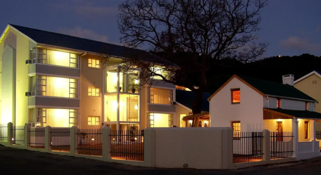The Russel Hotel, Book Hotel Billige hoteller i Knysna