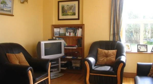 Dubhlinn House Accommodation, Book Hotel Hotels in Clare with Parking, Parking