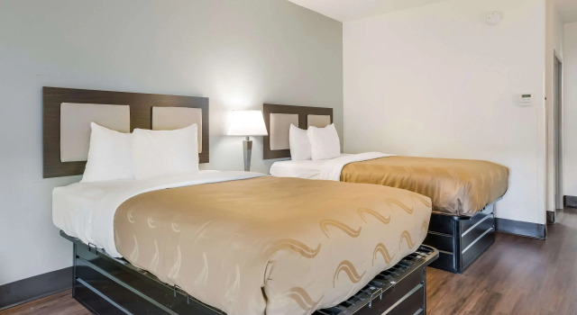 Четырёхместный номер Standard Quality Inn Jacksonville near Camp Lejeune
