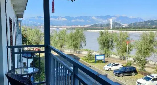 Люкс Deluxe Yichang Xiajiang Hotel