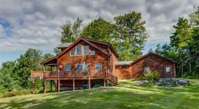 OE Beautiful modern log home on 17 acres private views fire pit Ping Pong AC, Réserver Hôtel Whitefield New Hampshire