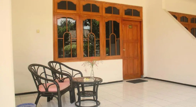 Executive Dreier Zimmer Berlian Abadi Hotel by Sinergi