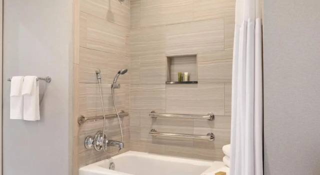 Двухместный номер Accessible Hilton Checkers Los Angeles