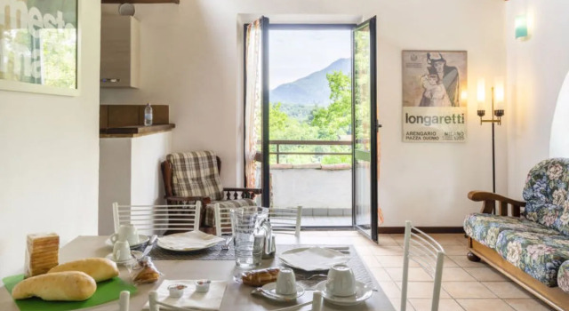 Nel Bosco (Lgi220), Prenota Hotel Leggiuno Lombardia