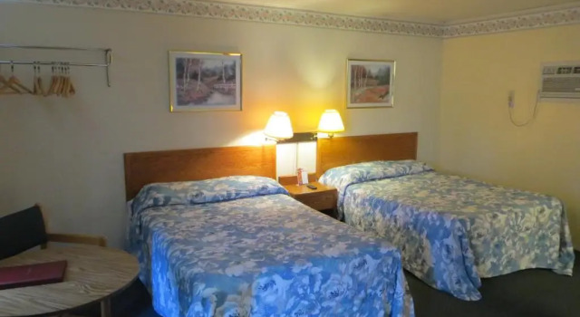 Номер Standard Starlite Budget Inn