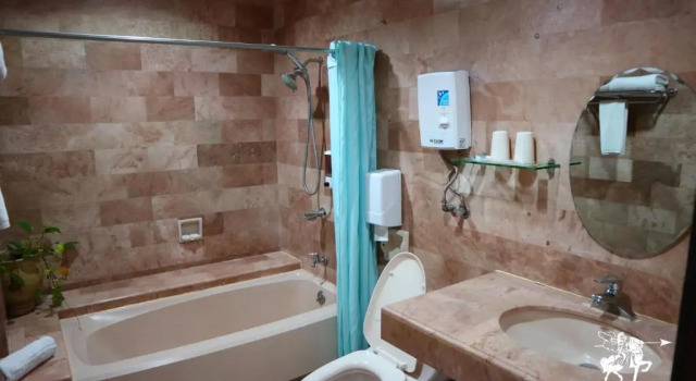 Люкс White Knight Hotel Intramuros