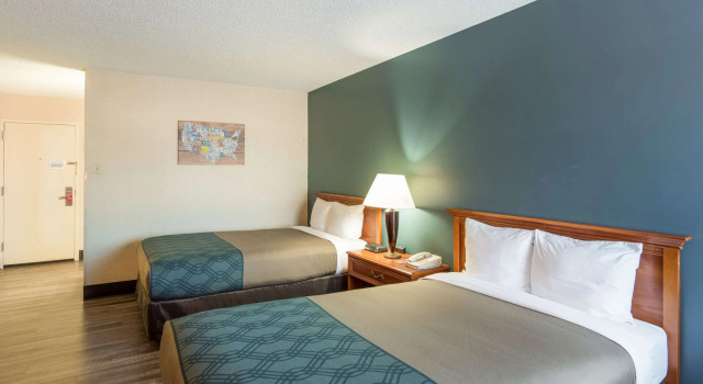 Четырёхместный номер Standard Econo Lodge Grand Junction North