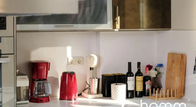 Spacious & Minimal Paiania homm 10min to Airport