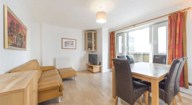 Quiet Elegant 2 beds 2 Bath Trafalgar Square, Varaa Hotelli Hotellit Suur-Lontoo pysäköinnillä, Pysäköinti
