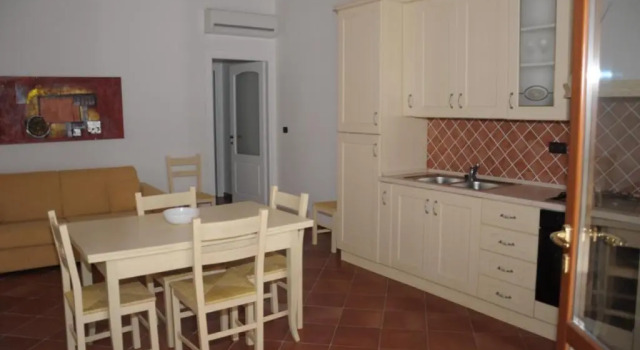 Ancora B4, Prenota Hotel Stintino 
