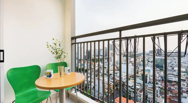 Апартаменты Deluxe с 2 комнатами с балконом и с видом на город Soho Residences & Hotel - Ben Thanh Market, Bui Vien Walking Street & SG Historical Vibe