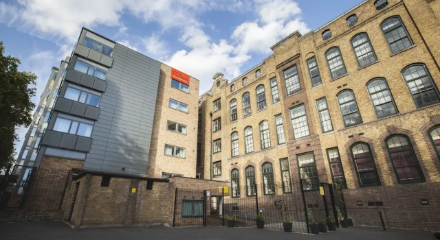 Ensuite Studios in Kings Cross, Забронировать Отель Ислингтон Лондон, рядом с Музей сирот