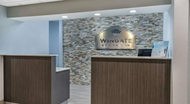 Comfort Inn & Suites Liverpool - Syracuse