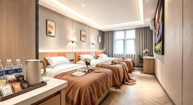 Семейный люкс с 2 комнатами с видом на город IU Hotels Guangzhou South High Speed Rail Station