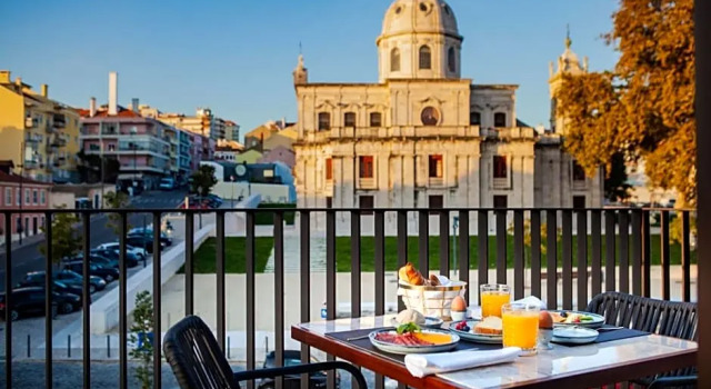 Номер Deluxe Wine & Books Lisboa Hotel